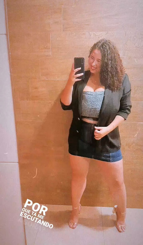 Maria T ヌードのポルノスター ギャラリー