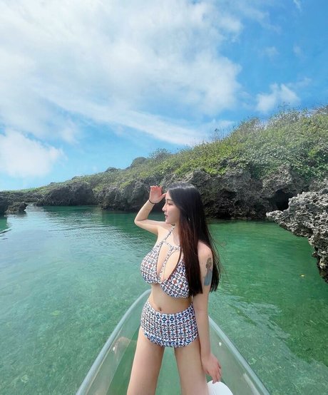 毛深いラテン系オンリーファンズ xxx ギャラリー