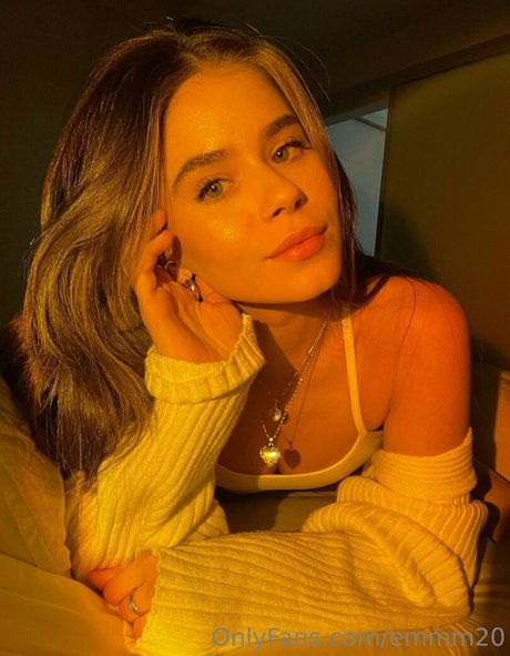 emmm20 エロティック女優 写真