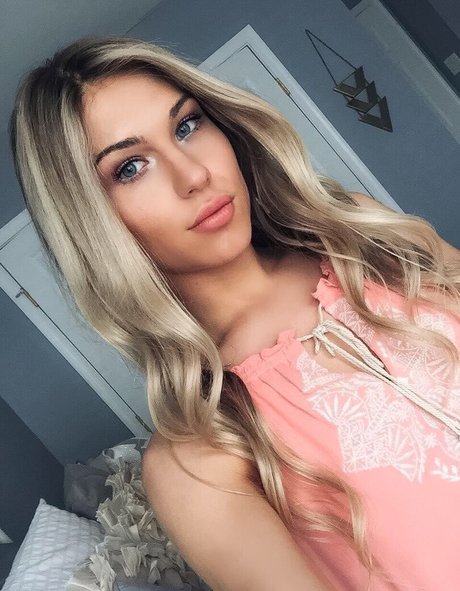 Dezmin Schubel 高品質スター 写真