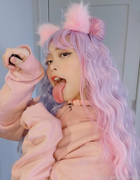 肉厚マンコオンリーファンズ ヌード 写真