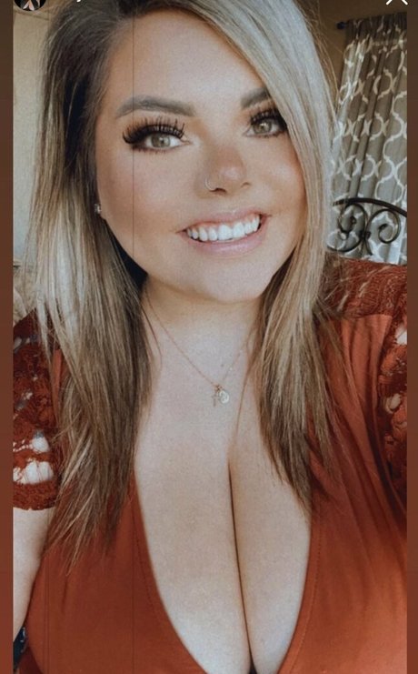 巨大なペニスオンリーファンズ セクシーヌード 写真