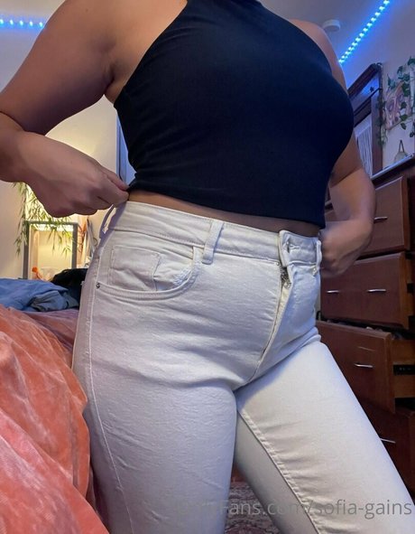 sofia gains アートモデル 写真