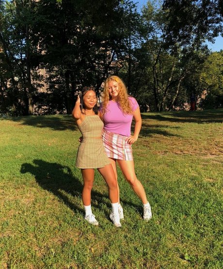 毛深い足のOnlyFans 可愛い 画像