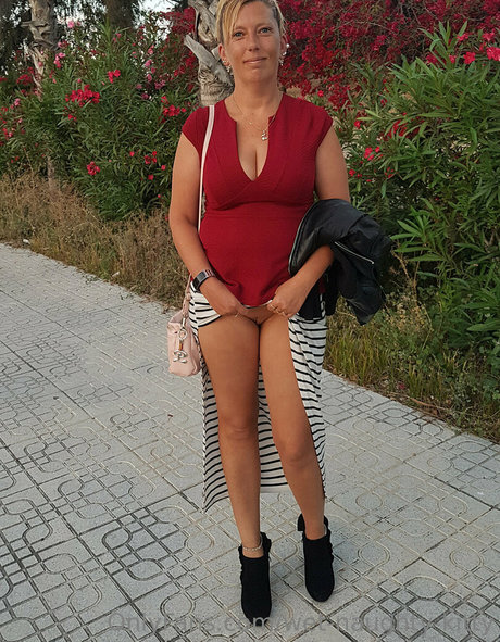 ゴス3P OnlyFans 美しいxxx ギャラリー