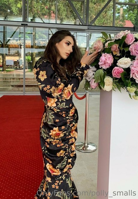 polly smalls ポルノスター アート ギャラリー