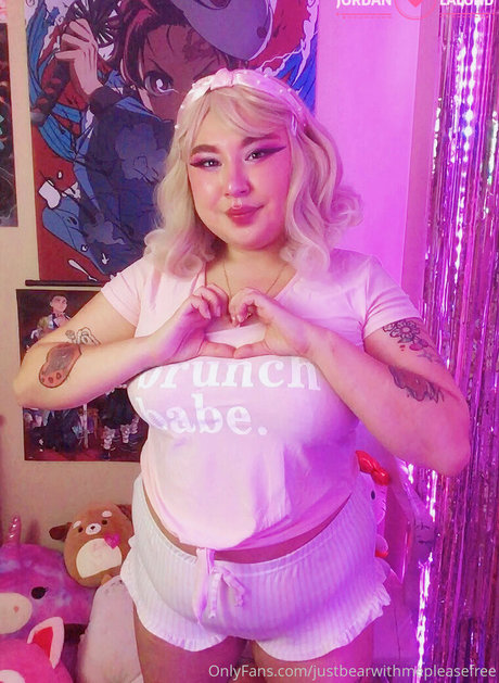 痩せたアジア人ティーン OnlyFans ポルノ ギャラリー