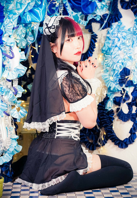 ティーンシーメールオンリーファンズ ポルノグラフィック 写真