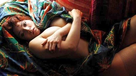 ヌード教師オンリーファンズ えろた 写真