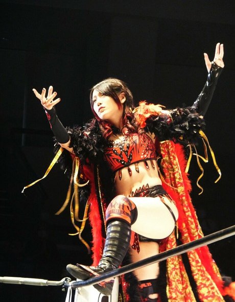 逆騎乗位 オンリーファンズ ヌード 画像