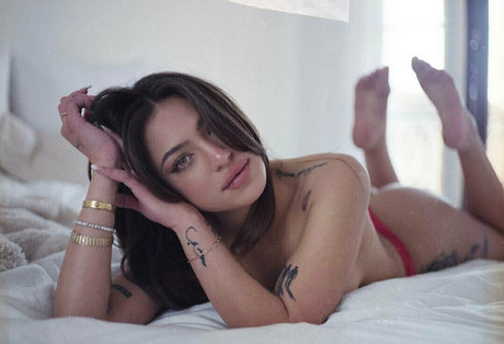 アジアの若者OnlyFans 無料ヌード 写真