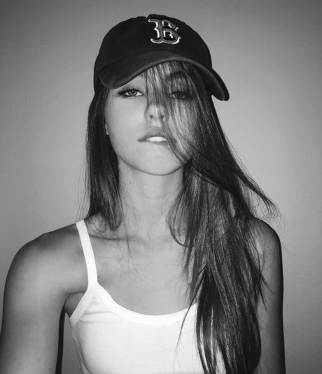 Lily Easton ヌードモデル 画像