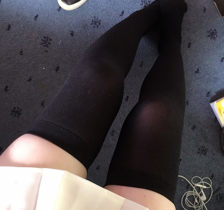 Tsuruko The Alien 完璧なスター 写真