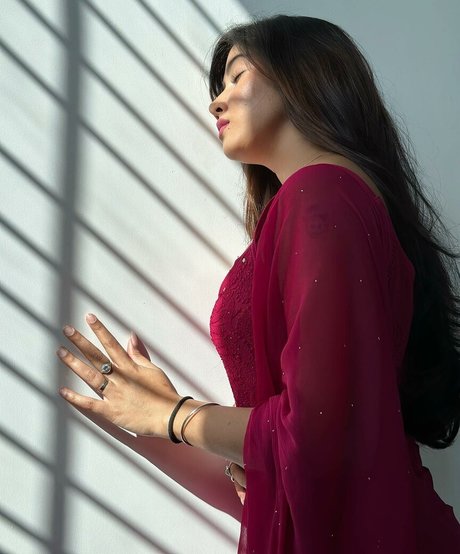 大きな黒い猫OnlyFans エロチック 写真