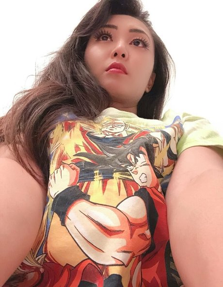 背が高くて巨乳のOnlyFans 無料エロ ギャラリー