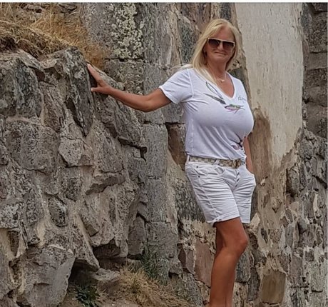 Beata Stanczak 裸の女優 ギャラリー