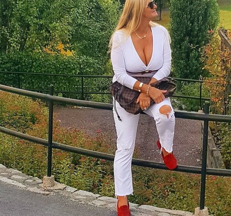 Beata Stanczak xxxポルノスター アーカイブ