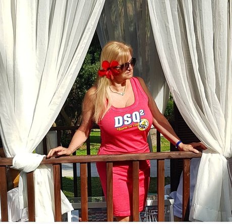 2024年のトップOnlyFans アート裸 写真