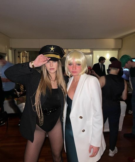 巨乳 パイズリ OnlyFans ホット裸 画像