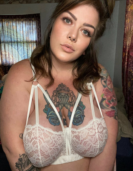 女装オンリーファン ポルノ 写真