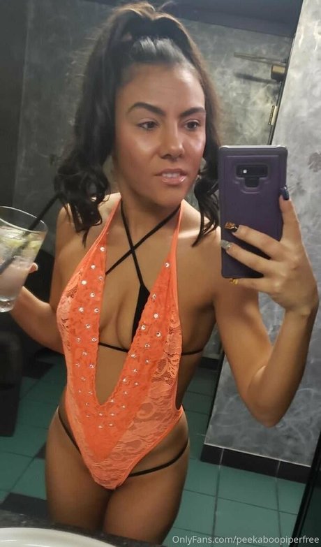 peekaboopiperfree 完璧なポルノスター 写真