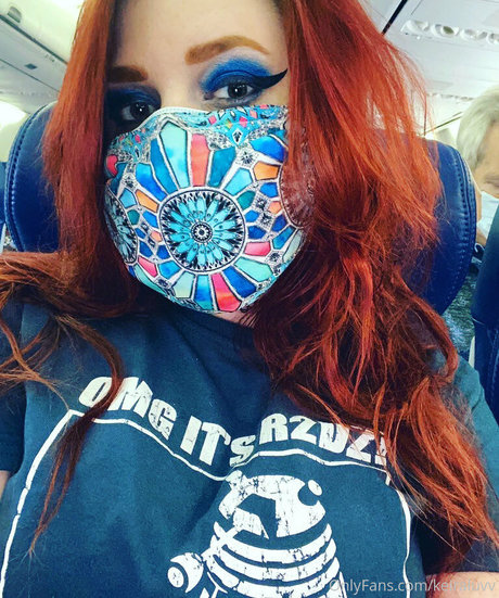 keiraluvv セックスポルノスター 画像