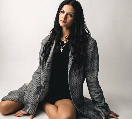 毛深い熟女オンリーファンズ セクシーxxx 写真