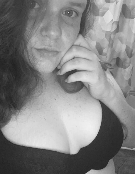 peachyly 素敵なモデル 写真