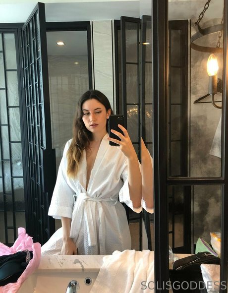 solisgoddess アダルトモデル 写真