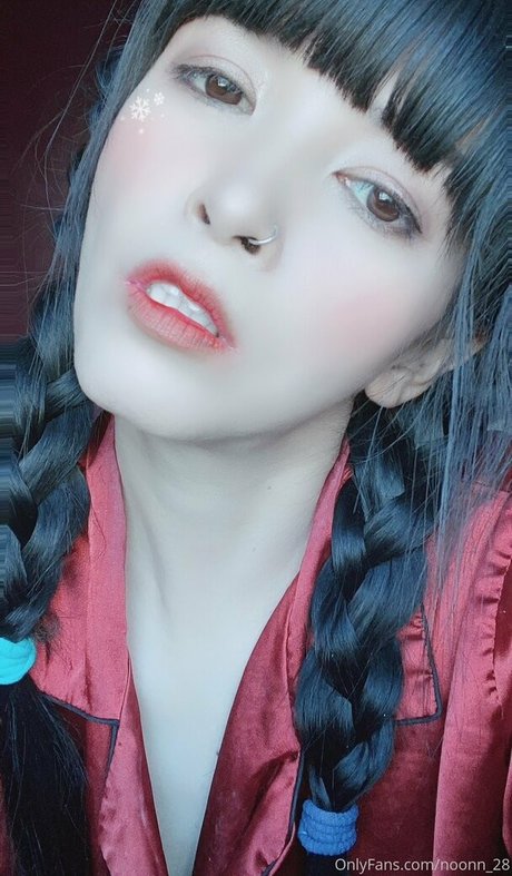 noonn 28 ポルノスター 写真