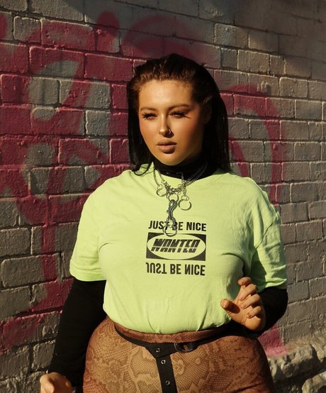 Holly Marston セックススター 画像