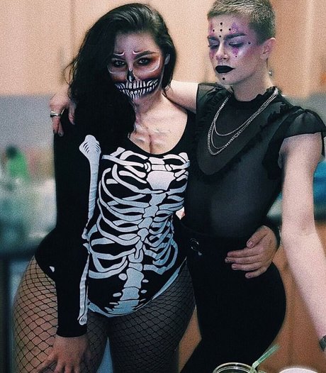 Holly Marston 完璧なモデル ギャラリー