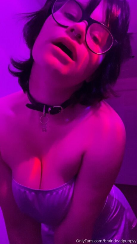 cl0wnpwuppy セックスモデル 写真