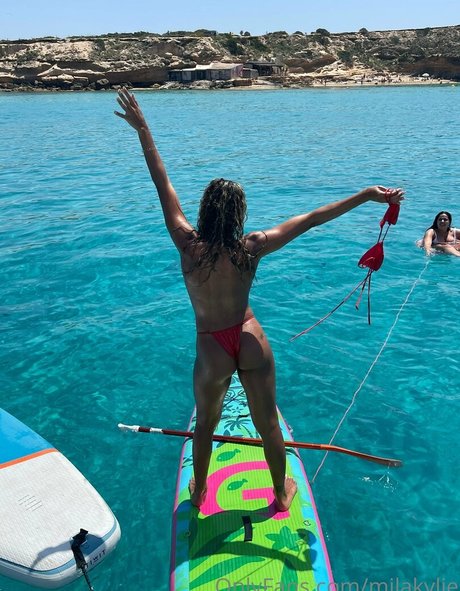 milakylie ポルノスター ヌード 写真