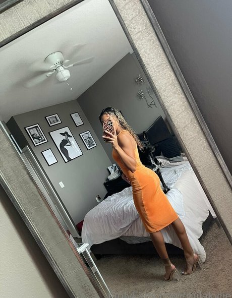 milakylie 高品質のポルノスター ギャラリー