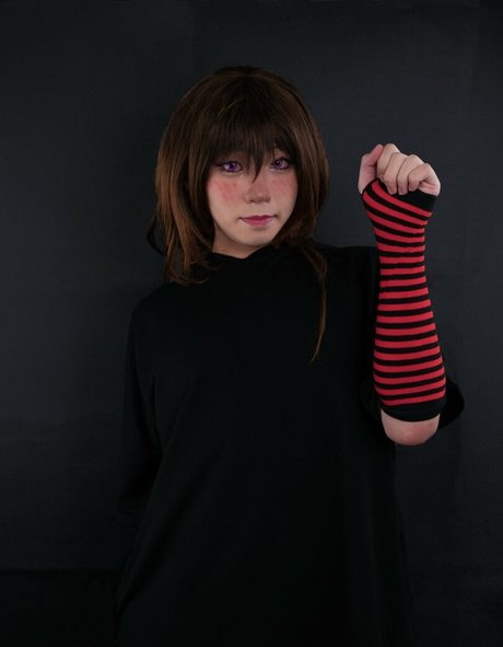 ゴス3P OnlyFans 無料セクシー 画像