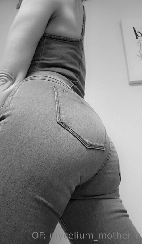 ミニドレス OnlyFans セクシーxxx 画像