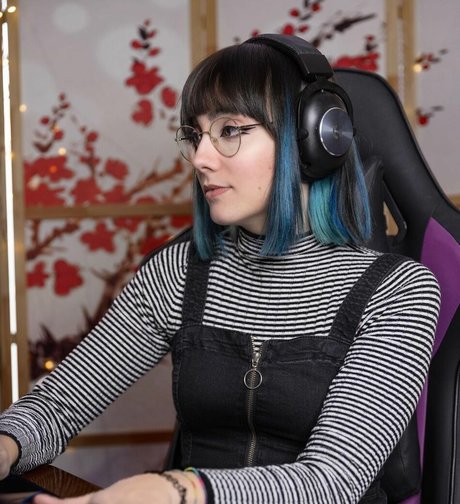 Giada Cristina Bessi HDモデル 写真