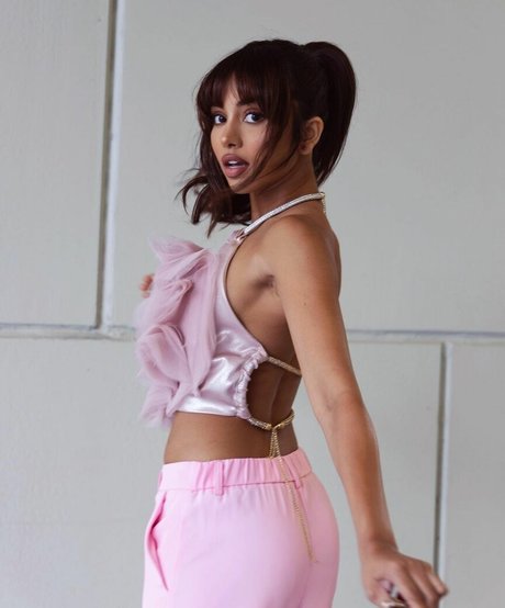 Maria Thattil ポルノスター ホット 写真