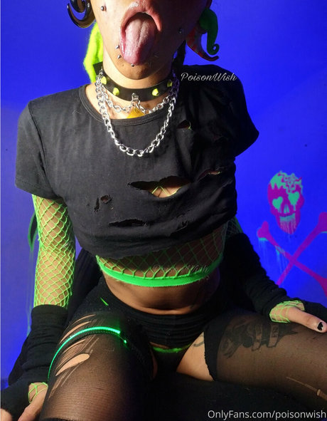 poisonwish ポルノスター アダルト 写真