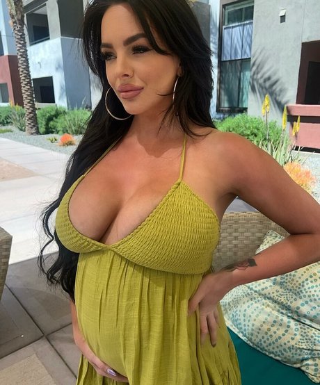 ブルネットの猫OnlyFans アートポルノ 写真