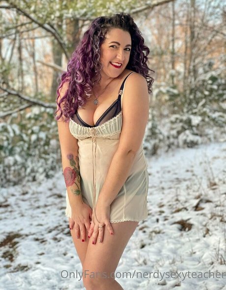 nerdysexyteacher HD女優 画像