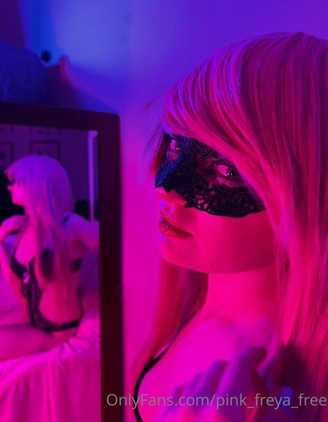 pink freya free エロティック女優 画像