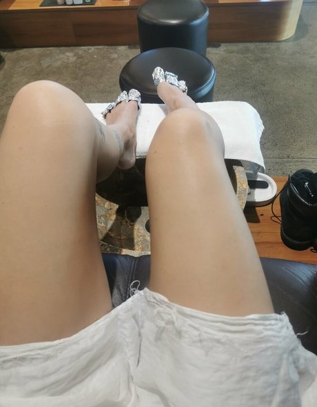 毛深いラテン系オンリーファンズ 無料エロ 画像