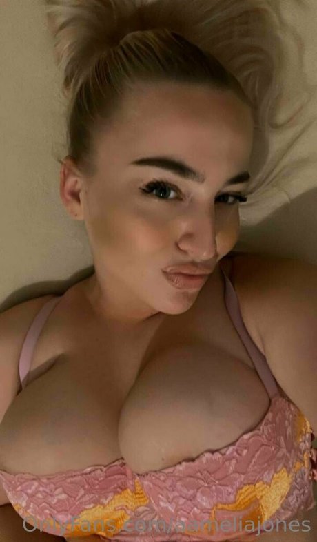 amelia smith ホットなモデル ギャラリー