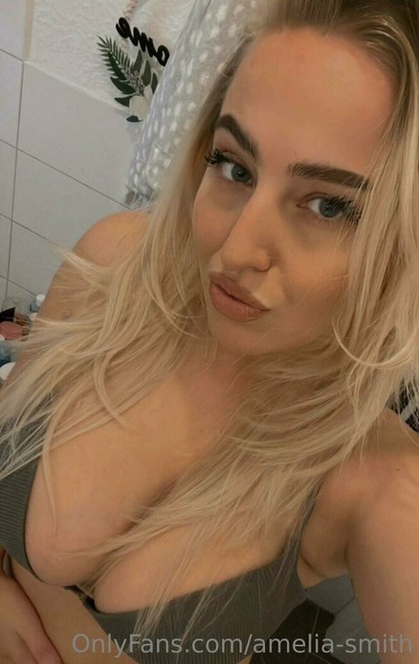 amelia smith セックスポルノスター 写真