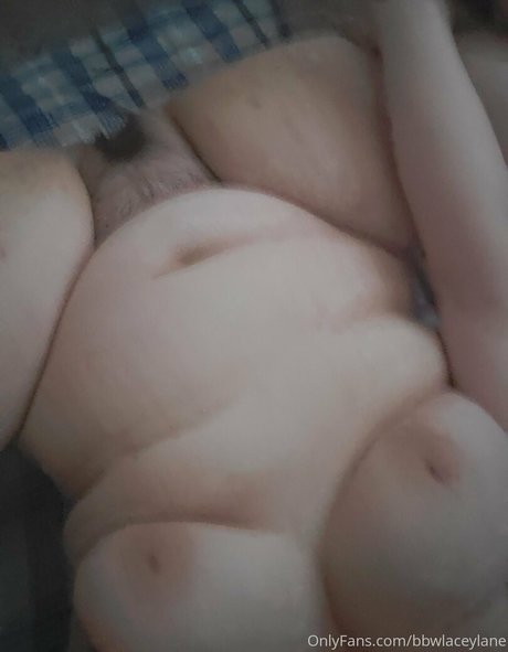 bbwlaceylane 裸の女優 写真