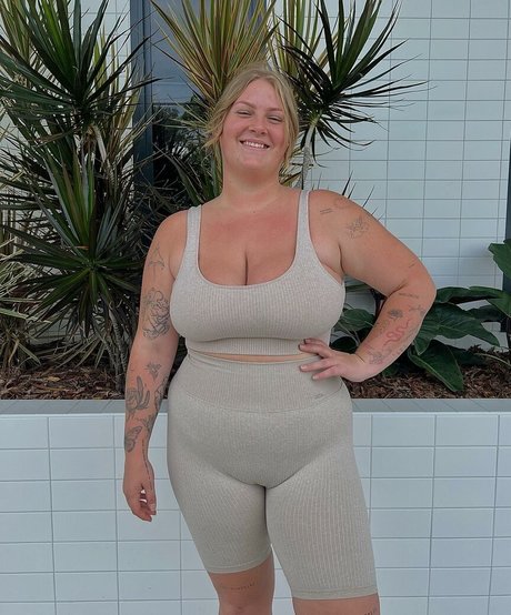 chynna 独占モデル 写真