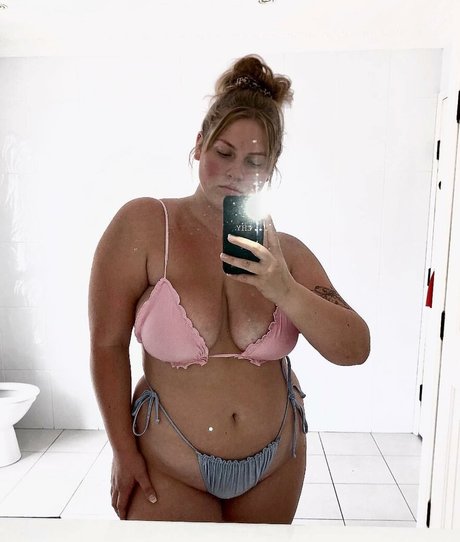 chynna 裸モデル 写真