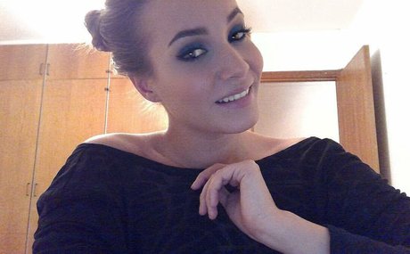 熟女乱交OnlyFans セクシーヌード 写真